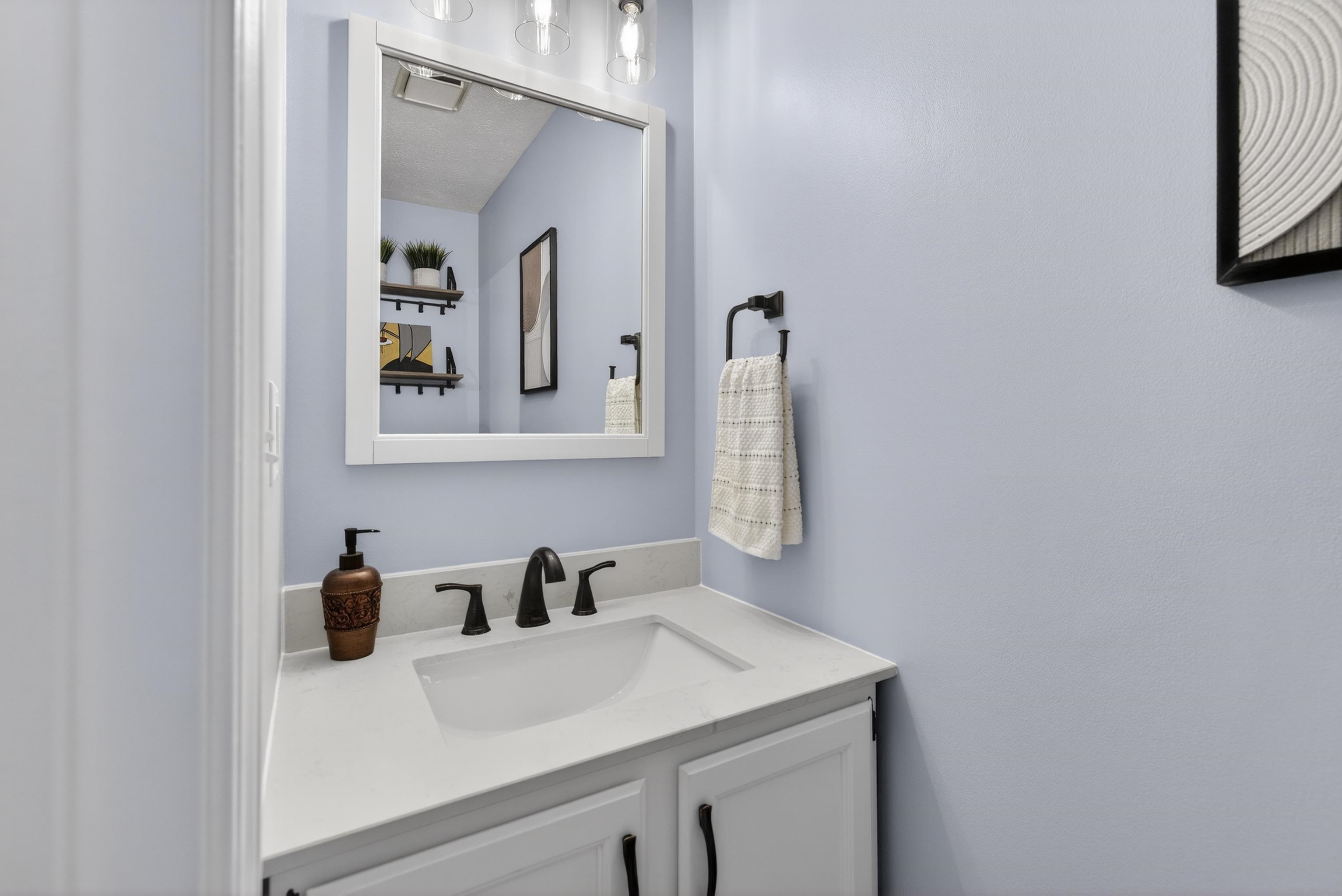 65 Taylor Street Manchester, NH 03103 - Photo 11 of 36