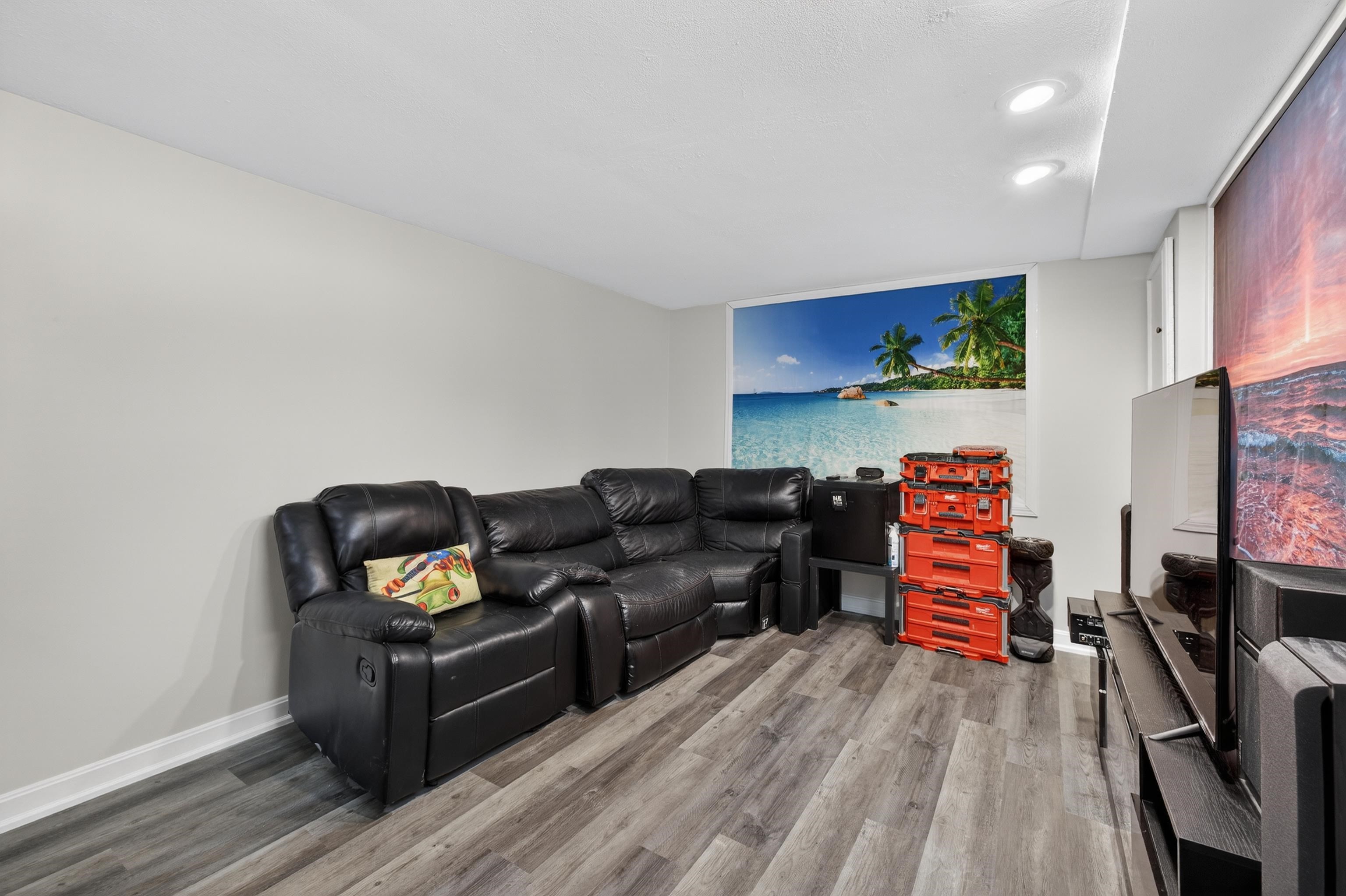 65 Taylor Street Manchester, NH 03103 - Photo 23 of 36