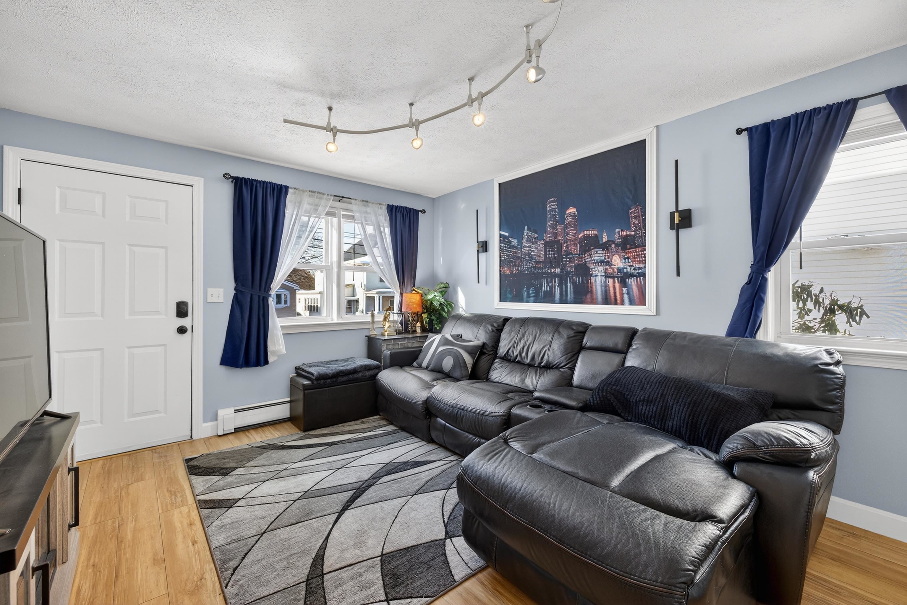 65 Taylor Street Manchester, NH 03103 - Photo 6 of 36