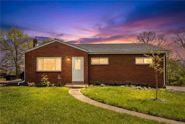$220,000 | 1630 Old Brodhead Road, Monaca, PA 15061