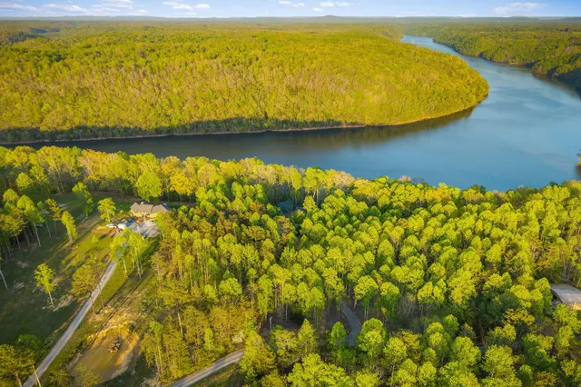 $1,789,500 | 685 Young Green Road, Smithville, TN 37166