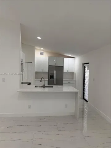 $3,800 | 15921 Southwest 82nd Street, Miami, FL 33193