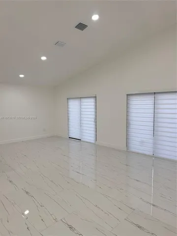 $3,800 | 15921 Southwest 82nd Street, Miami, FL 33193