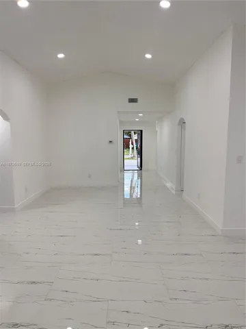$3,800 | 15921 Southwest 82nd Street, Miami, FL 33193