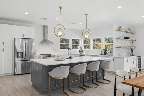 $848,500 | 1904 Lakeway Boulevard, Lakeway, TX 78734