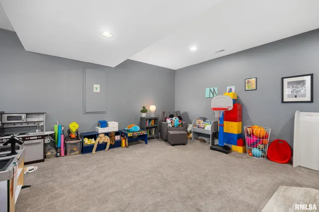 $552,000 | 102 Joseph Court, Washington, IL 61571