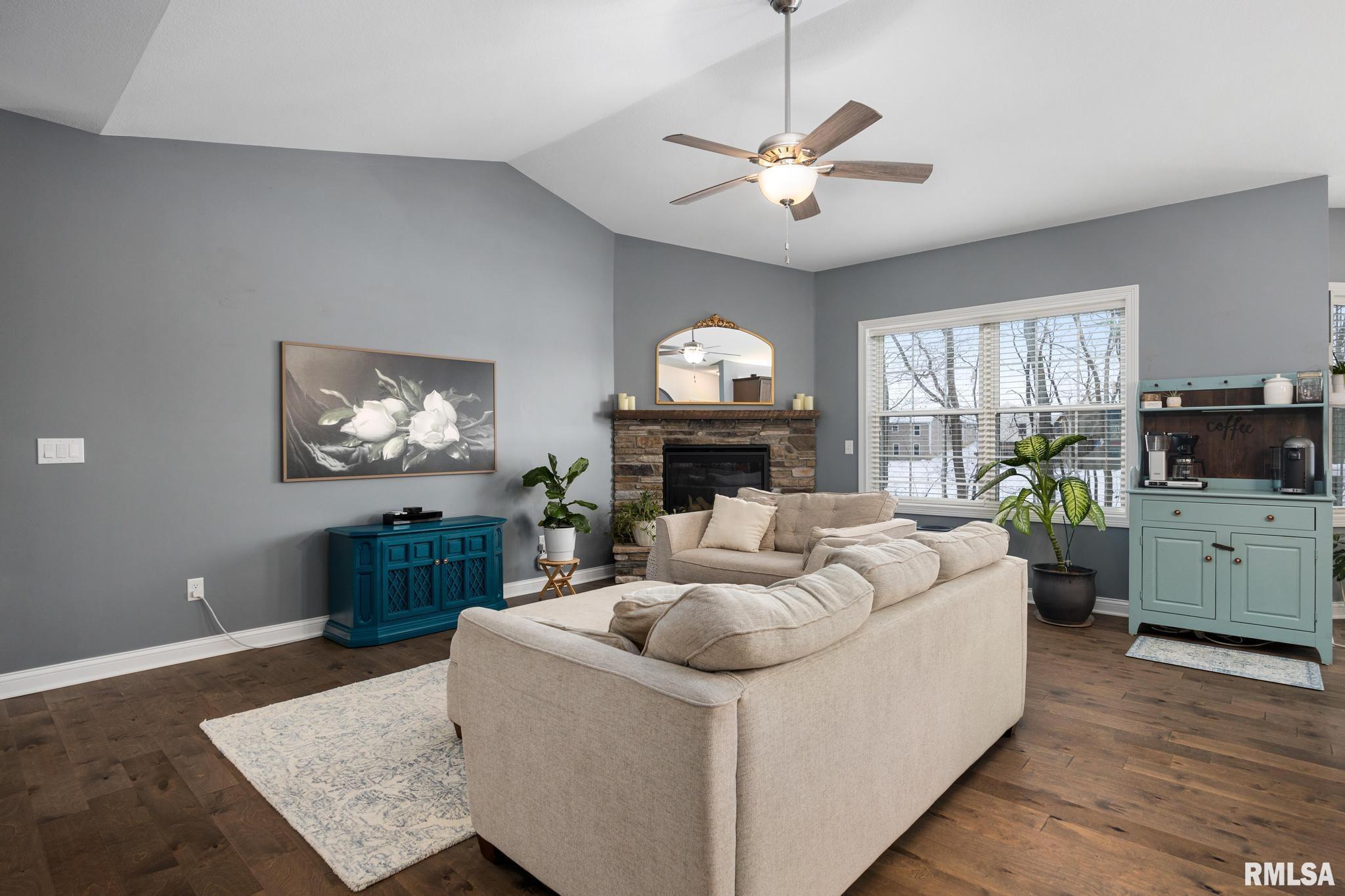 102 Joseph Court Washington, IL 61571 - Photo 8 of 56