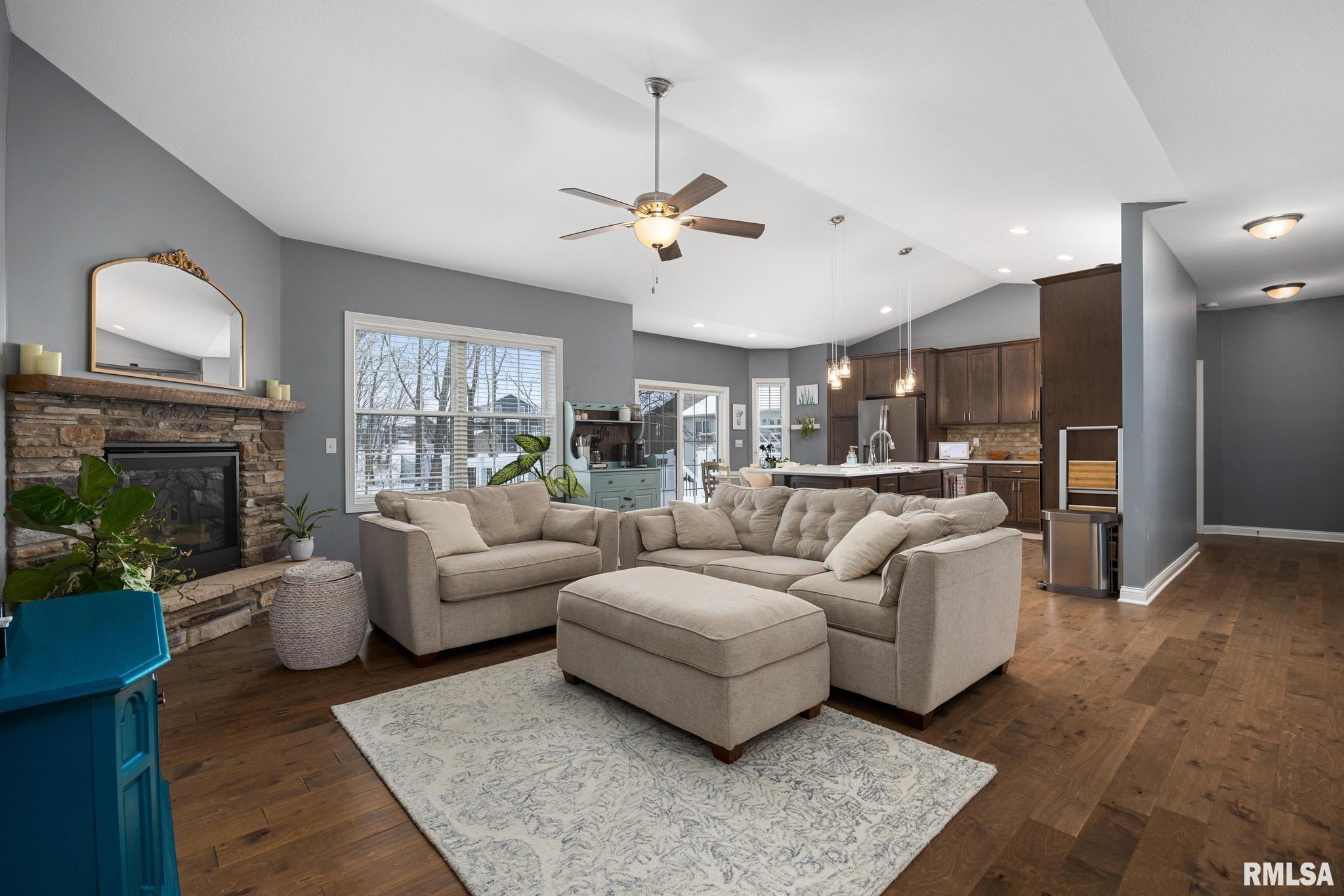 102 Joseph Court Washington, IL 61571 - Photo 9 of 56