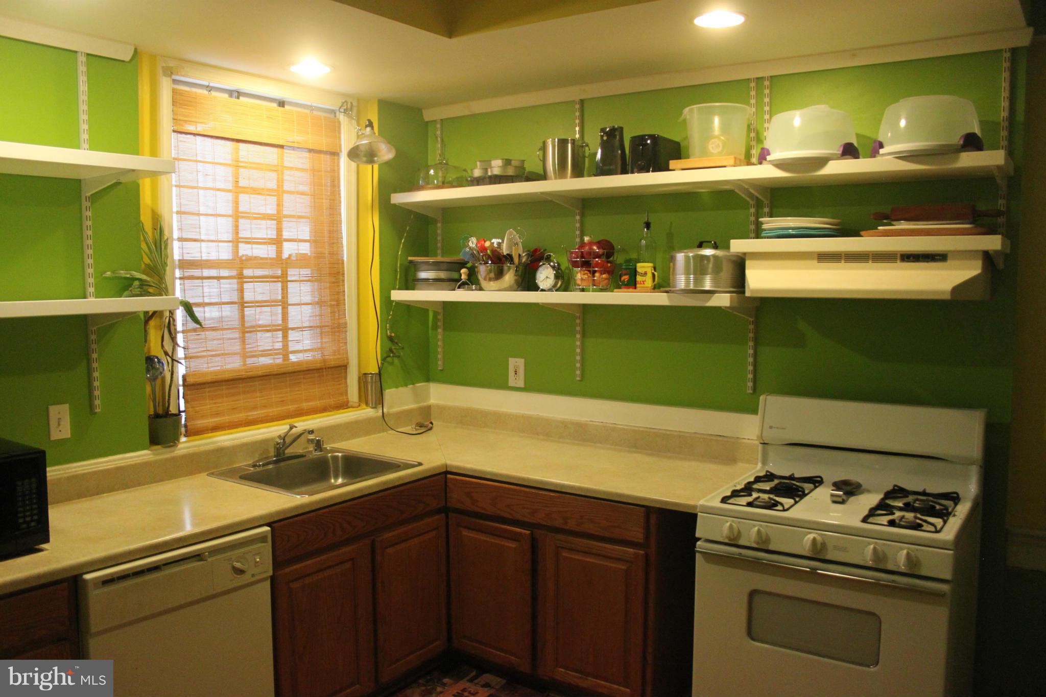 2954 Harford Road Baltimore, MD 21218 - Photo 5 of 21 Kitchen