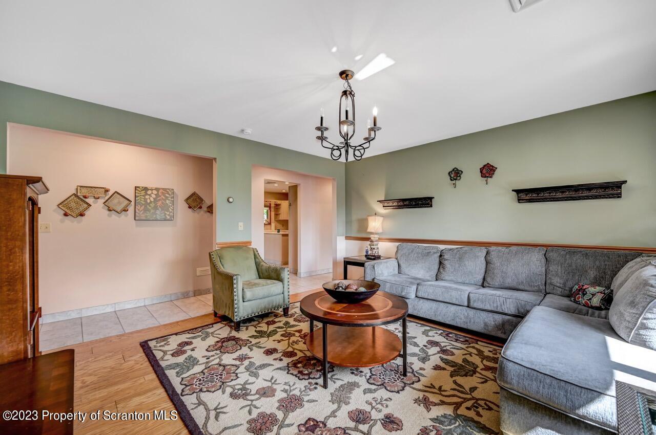 11 Ridgeview Drive Scranton, PA 18504 - Photo 13 of 61