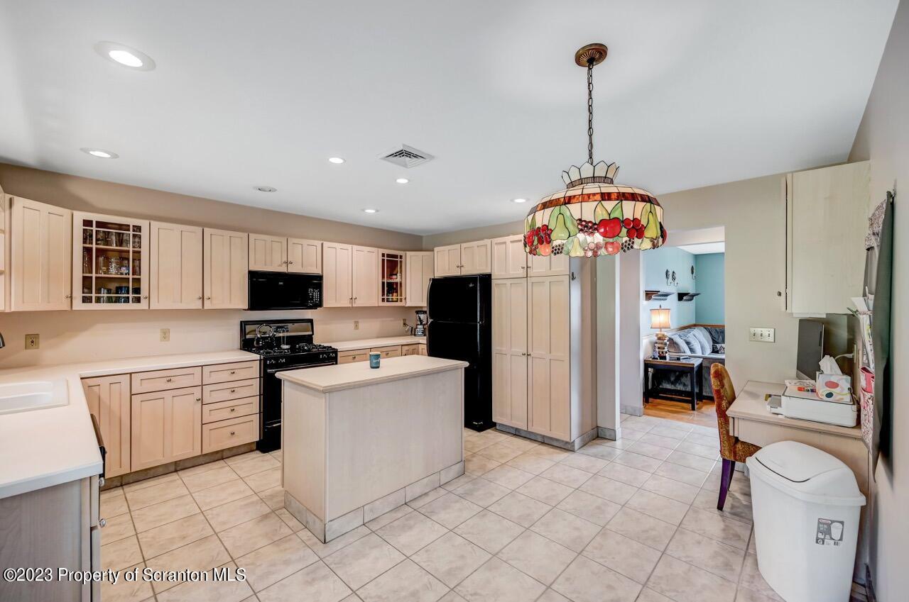 11 Ridgeview Drive Scranton, PA 18504 - Photo 15 of 61