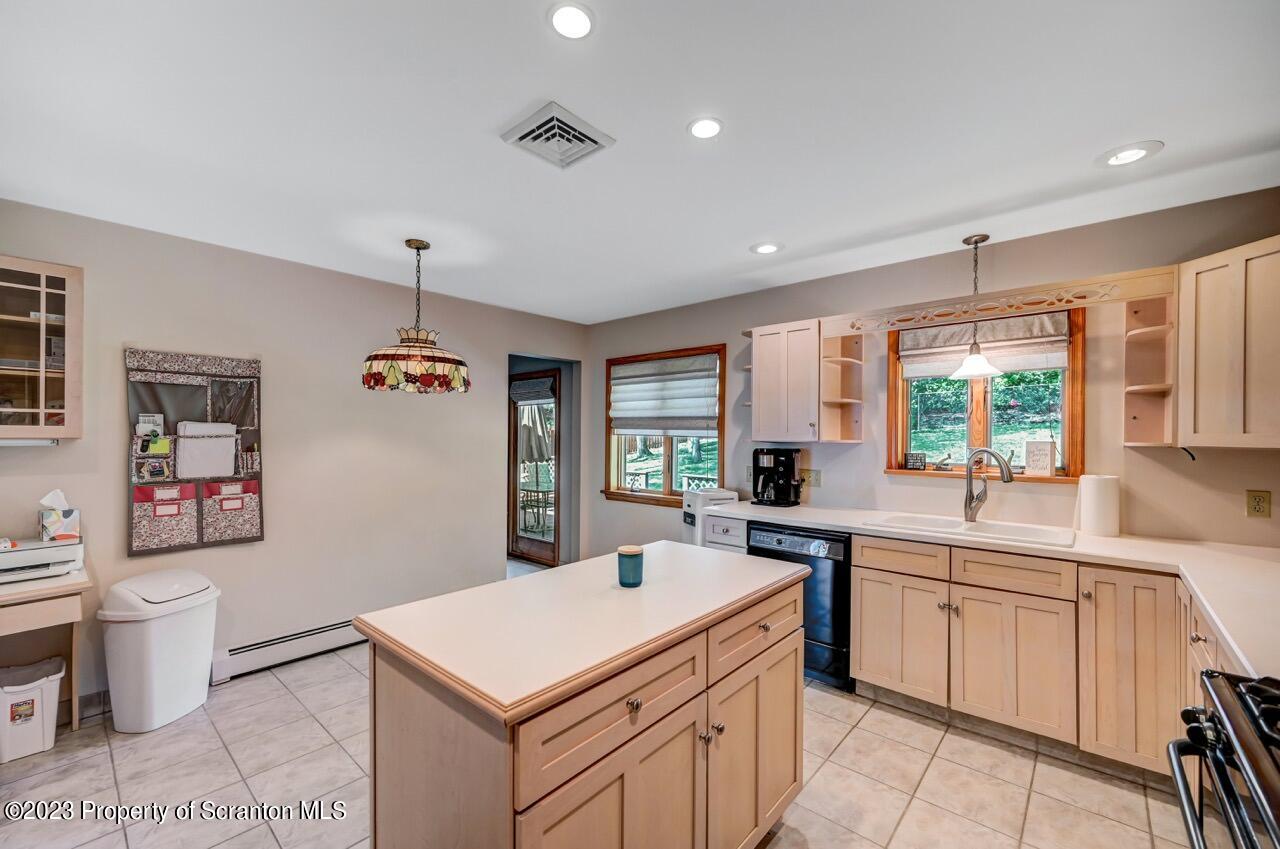 11 Ridgeview Drive Scranton, PA 18504 - Photo 18 of 61