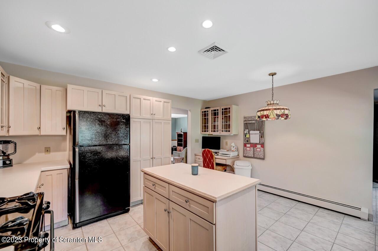 11 Ridgeview Drive Scranton, PA 18504 - Photo 19 of 61