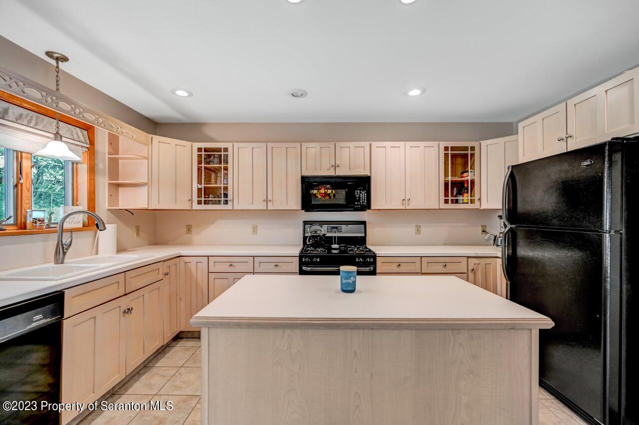 11 Ridgeview Drive Scranton, PA 18504 - Photo 20 of 61