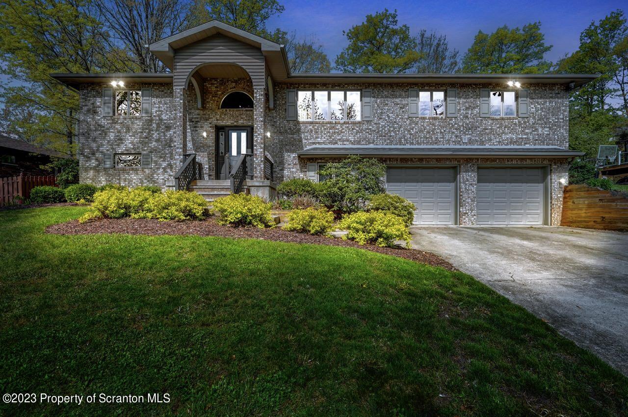 11 Ridgeview Drive Scranton, PA 18504 - Photo 3 of 61