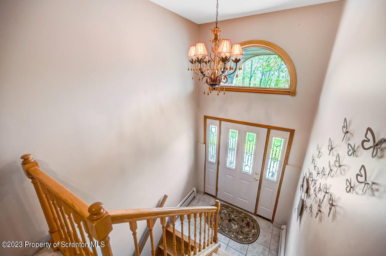 11 Ridgeview Drive Scranton, PA 18504 - Photo 8 of 61