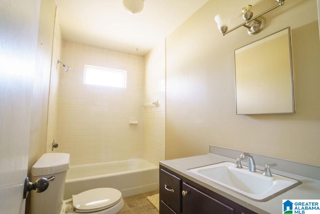6047 Pocahontas Road Bessemer, AL 35022 - Photo 15 of 26