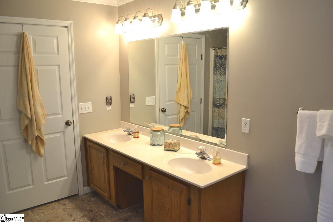 922 Durbin Road Fountain Inn, SC 29644 - Photo 12 of 20 Gallery Image 12