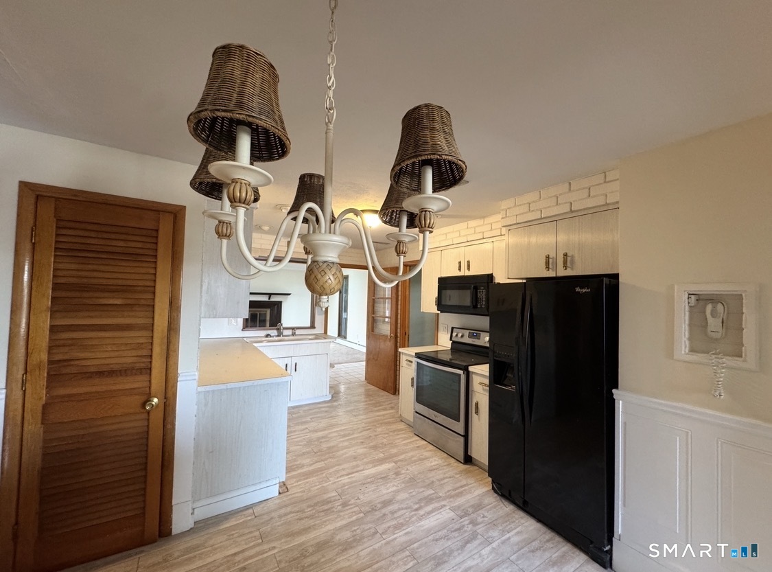460 Congress Avenue, Unit 2 Waterbury, CT 06708 - Photo 3 of 8
