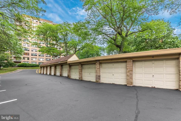 $3,995 | 1600 Hagys Ford Road, Unit 11V, Penn Valley, PA 19072