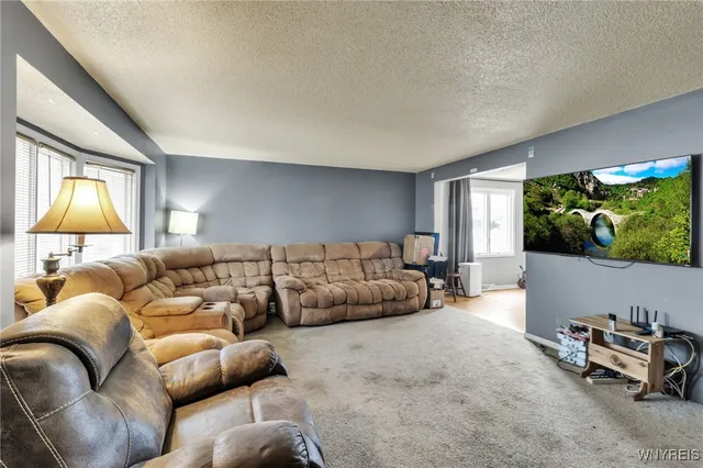 $474,900 | 11 Pheasant Run Road, Amherst, NY 14228