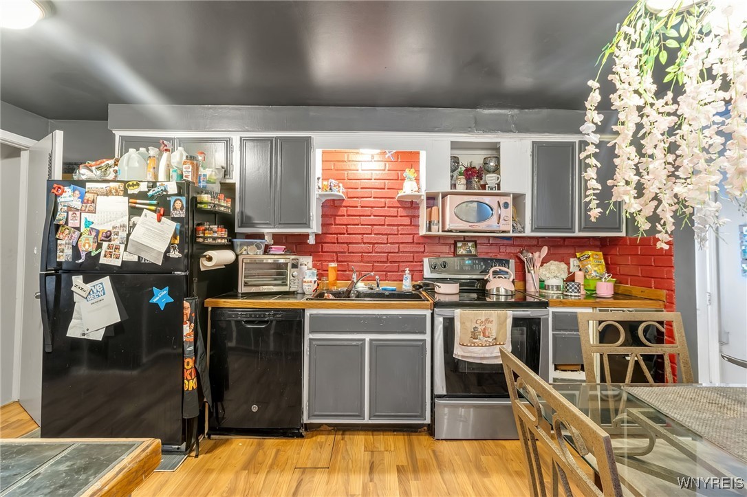 11 Pheasant Run Road Amherst, NY 14228 - Photo 3 of 25