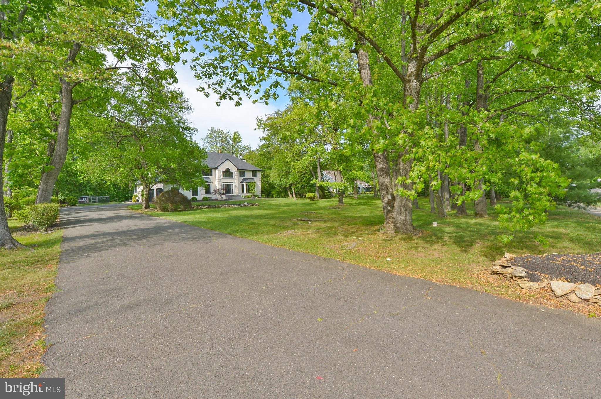 1037 Riverton Road Moorestown, NJ 08057 - Photo 28 of 57 Long driveway