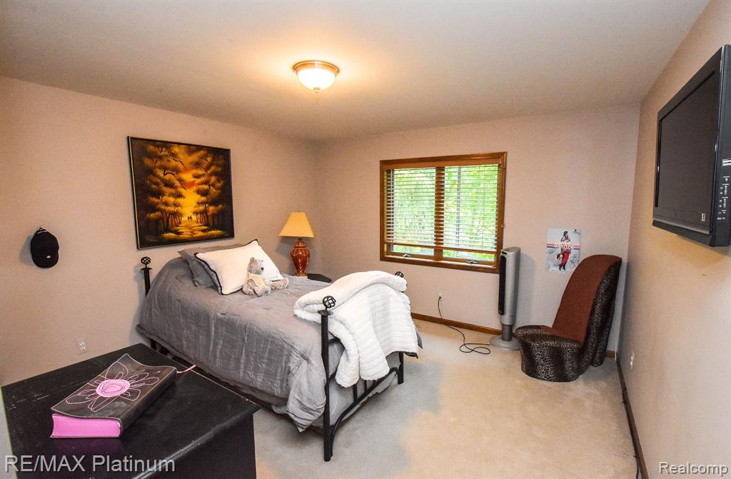 7976 Lee Road Brighton, MI 48116 - Photo 31 of 54