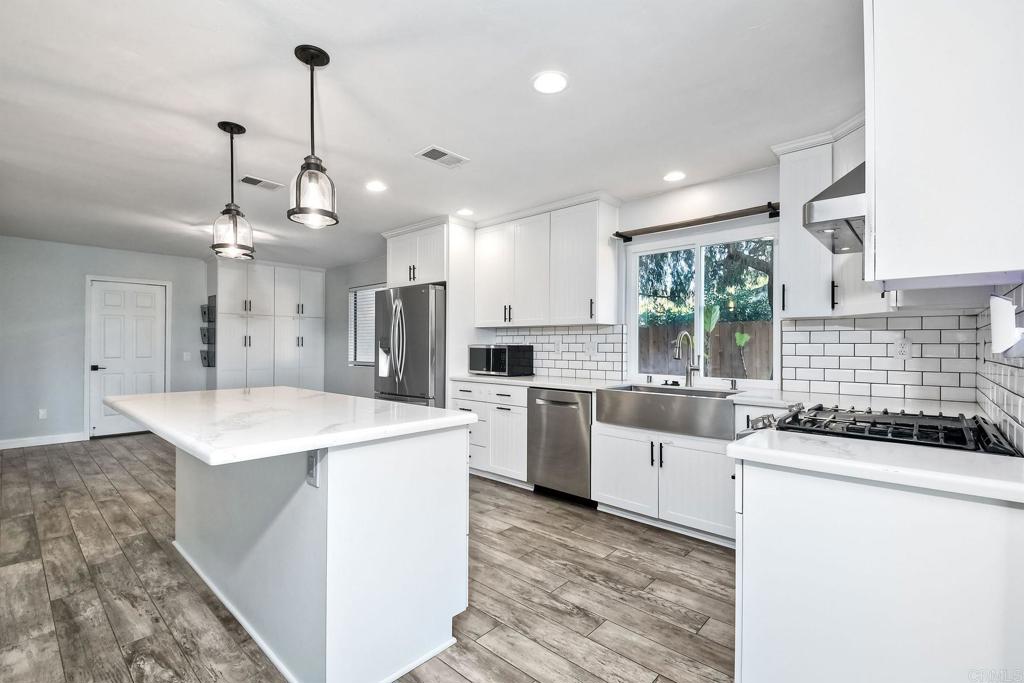 931 La Rue Avenue Fallbrook, CA 92028 - Photo 5 of 17