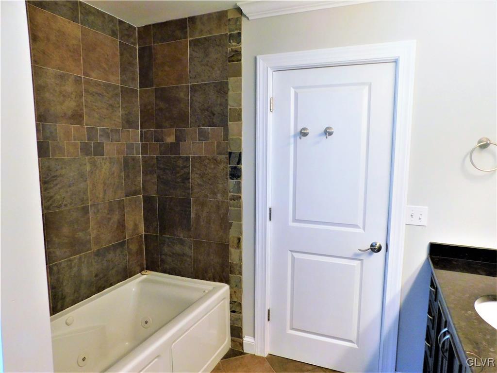 4674 Vera Cruz Road Center Valley, PA 18034 - Photo 13 of 22 Gallery Image 13