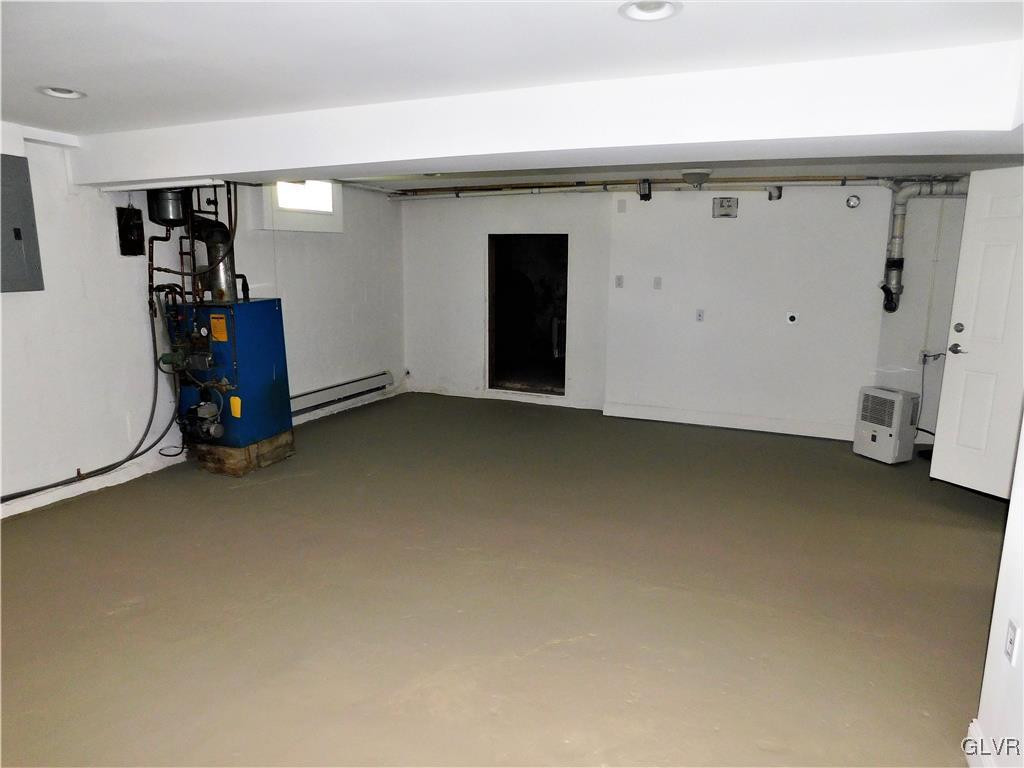 4674 Vera Cruz Road Center Valley, PA 18034 - Photo 19 of 22 Gallery Image 19