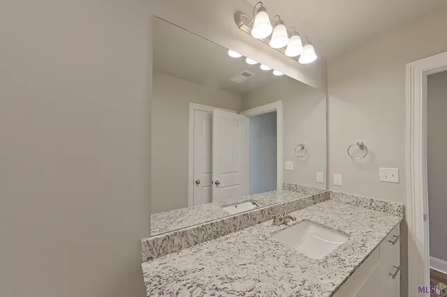 $1,865 | Undisclosed Address, Denham Springs, LA 70726