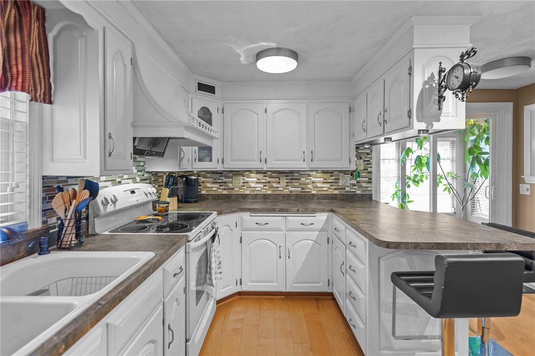 36 Conrad Street Woonsocket, RI 02895 - Photo 9 of 50