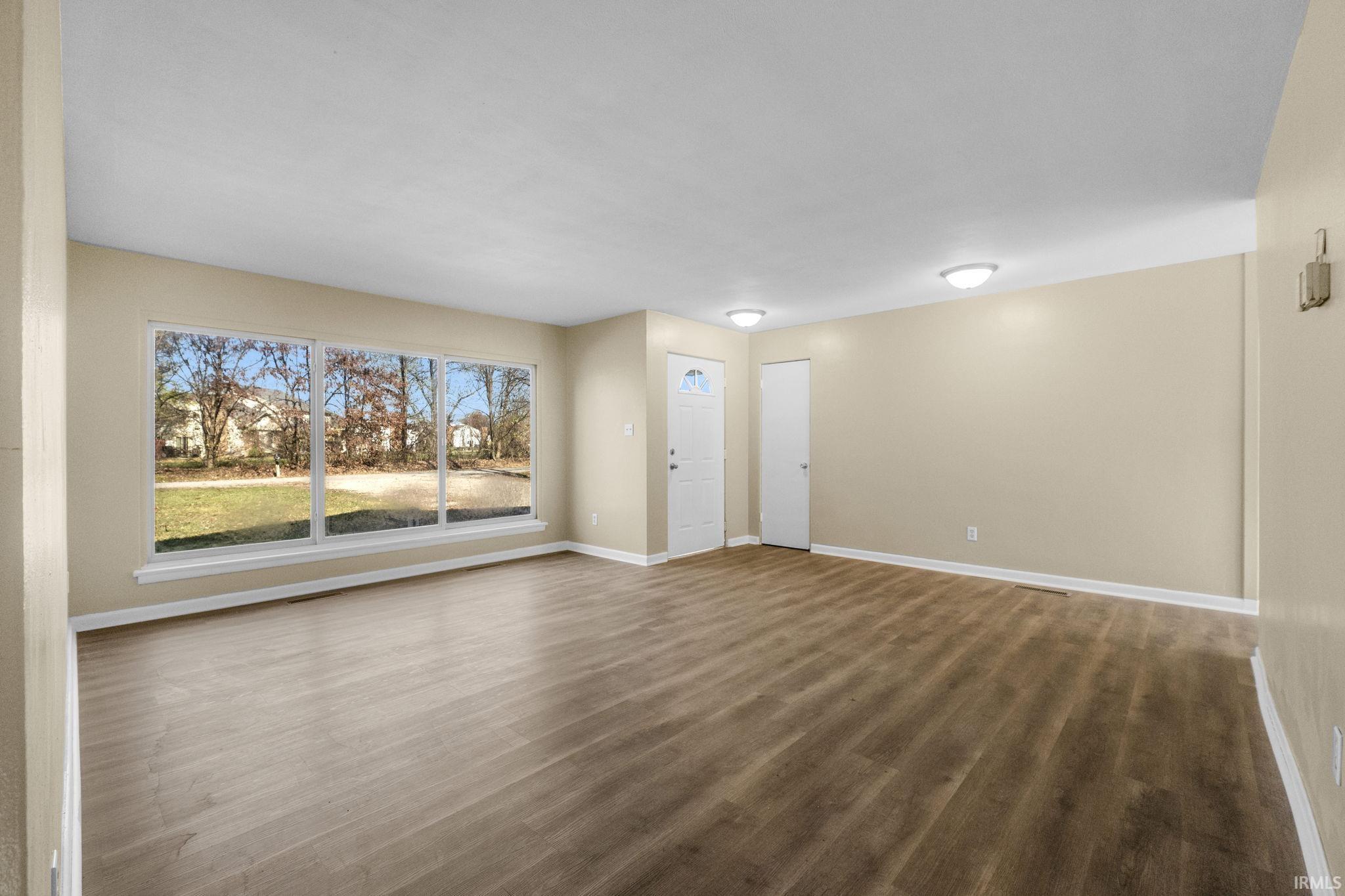 5119 Ridgelane Drive Fort Wayne, IN 46804 - Photo 6 of 26 Gallery Image 6