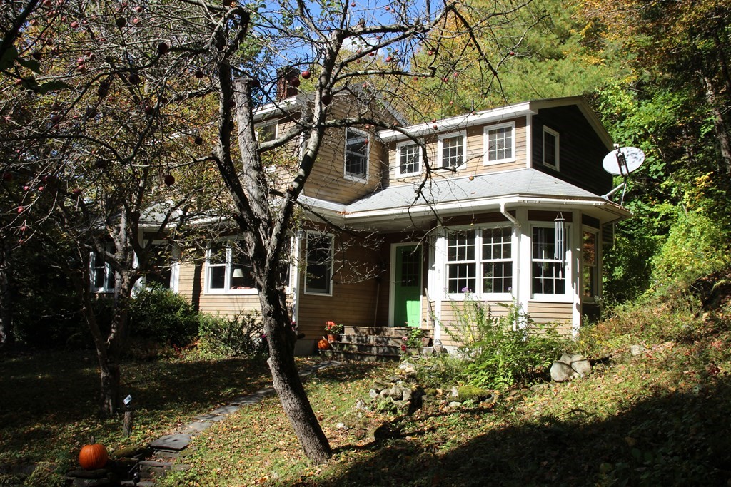 83 River Road Leyden, MA 01337 - Photo 3 of 35