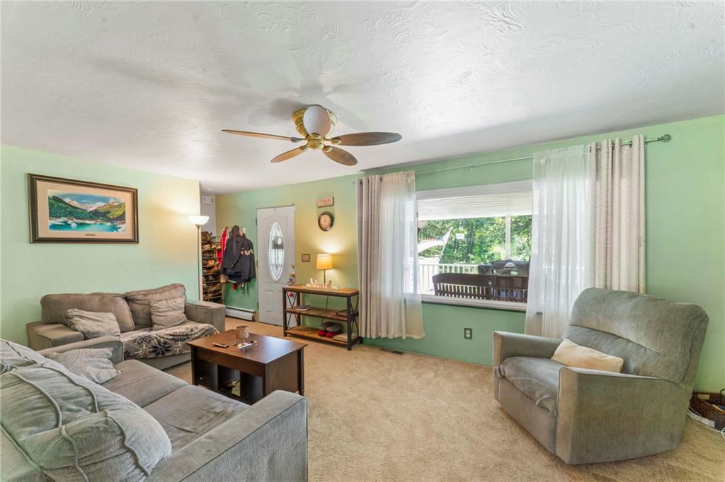 212 Parkhill Road Baden, PA 15005 - Photo 12 of 33