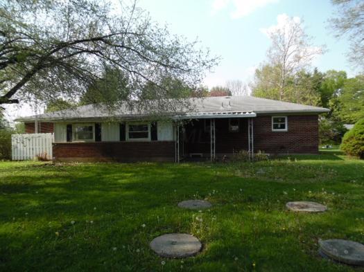 3231 Delrey Road Springfield, OH 45504 - Photo 3 of 10