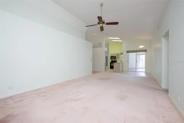 $279,900 | 52 Wynnfield Drive, Palm Coast, FL 32164