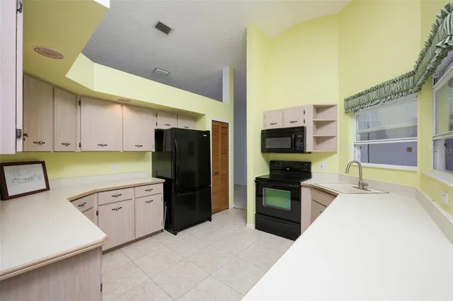 $279,900 | 52 Wynnfield Drive, Palm Coast, FL 32164