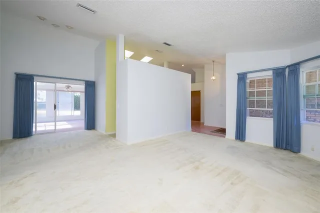 $279,900 | 52 Wynnfield Drive, Palm Coast, FL 32164