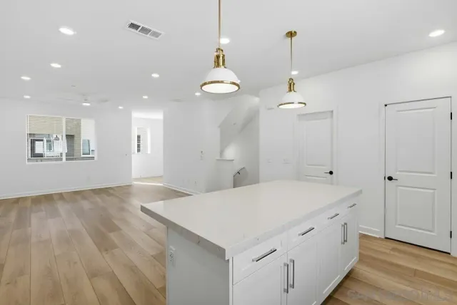 $4,650 | 14382 Savannah Court, San Diego, CA 92128