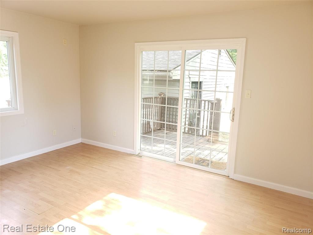 48653 Willis Road Belleville, MI 48111 - Photo 11 of 14