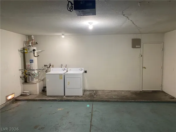 $2,100 | 545 Van Dornum Avenue, Henderson, NV 89011