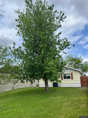 $350,000 | 603 14th Street, Cody, WY 82414