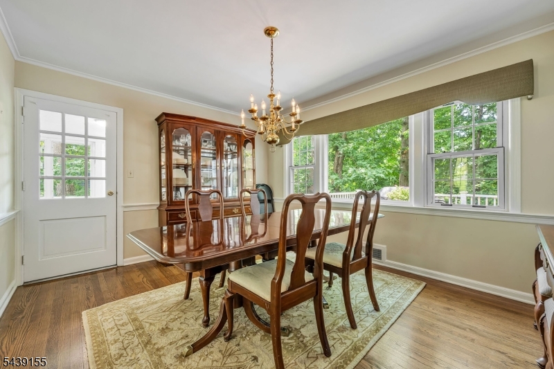 33 Runnymede Road Chatham, NJ 07928 - Photo 7 of 36