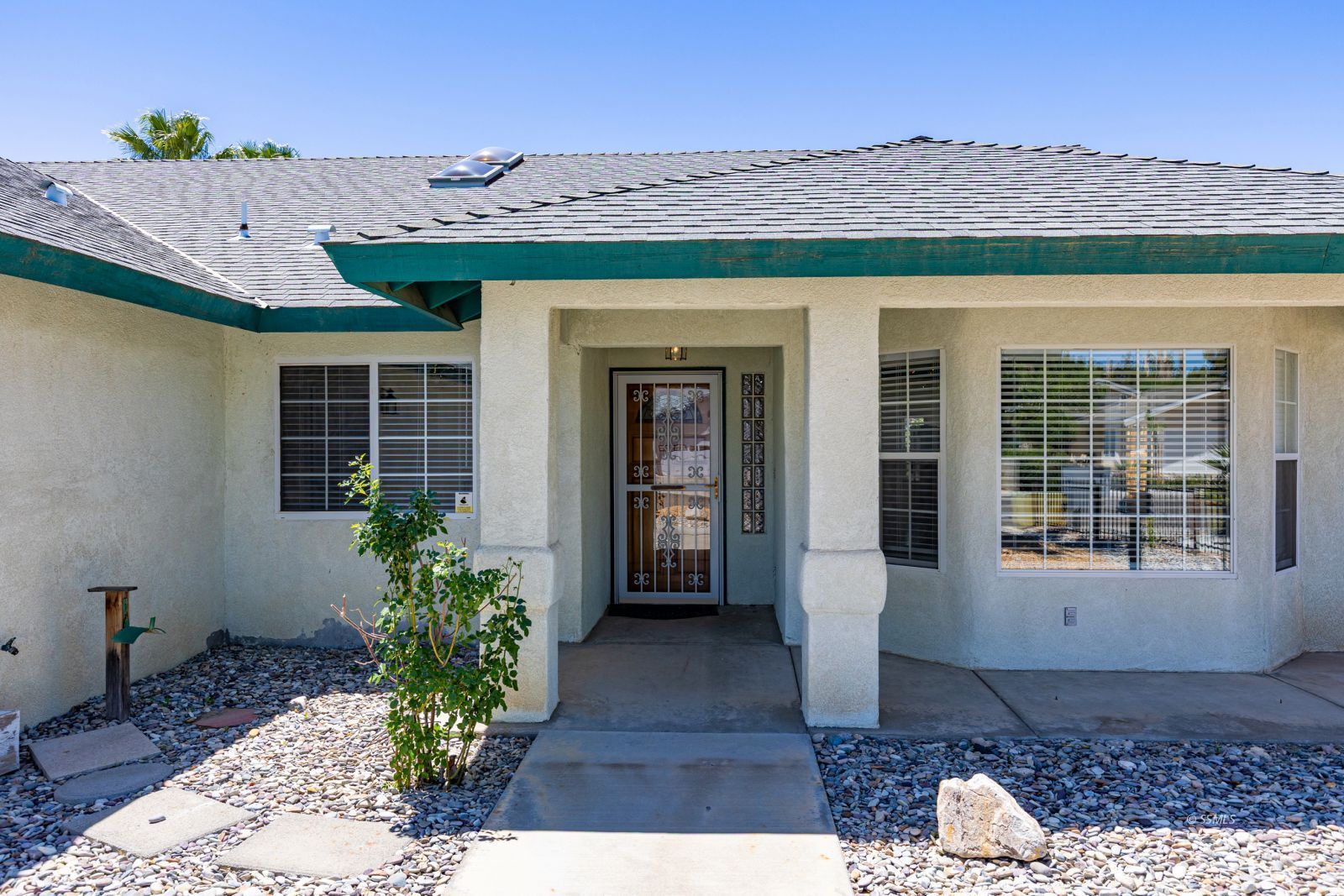 1213 West Robert Avenue Ridgecrest, CA 93555 - Photo 4 of 40 Gallery Image 4