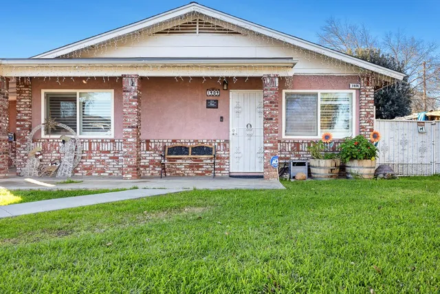 $345,000 | 1404 Tulare Street, Madera, CA 93638