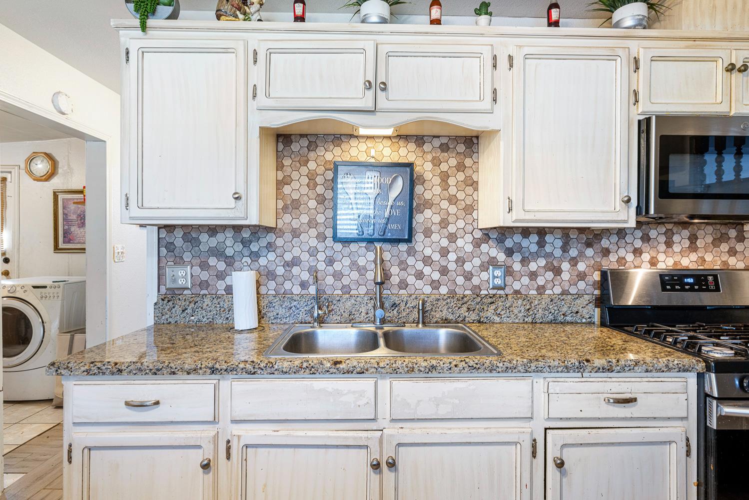 1404 Tulare Street Madera, CA 93638 - Photo 13 of 32