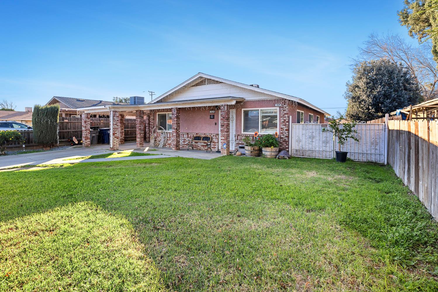 1404 Tulare Street Madera, CA 93638 - Photo 4 of 32