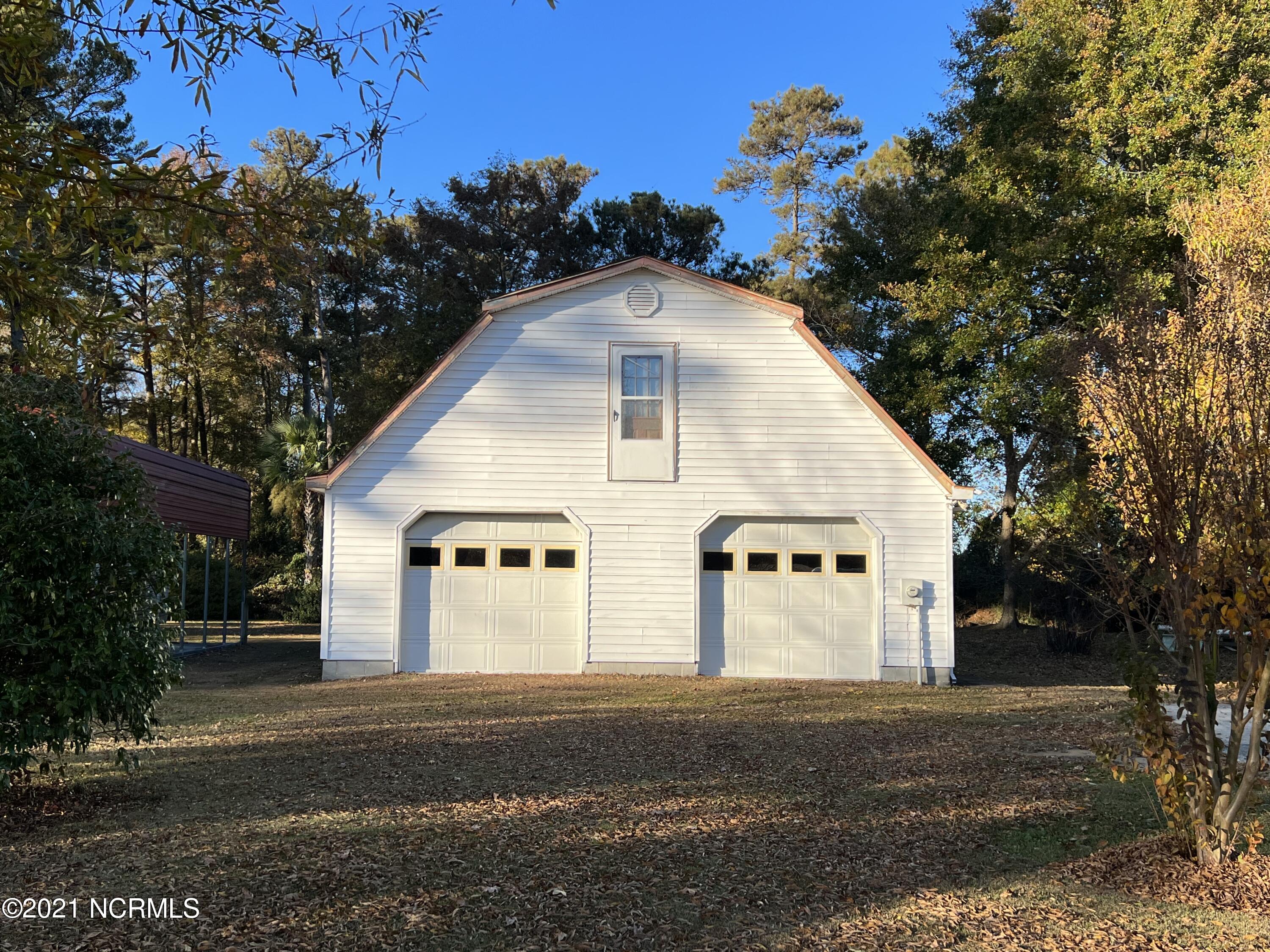 1174 Bradshaw Road Clinton, NC 28328 - Photo 10 of 36 Photo Nov 19, 3 46 20 PM